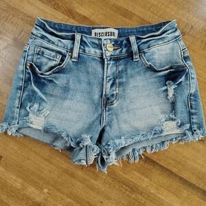 DISCLOSURE Distressed Frayed Hem Denim Shortie Shorts - Light Blue Size 5/27